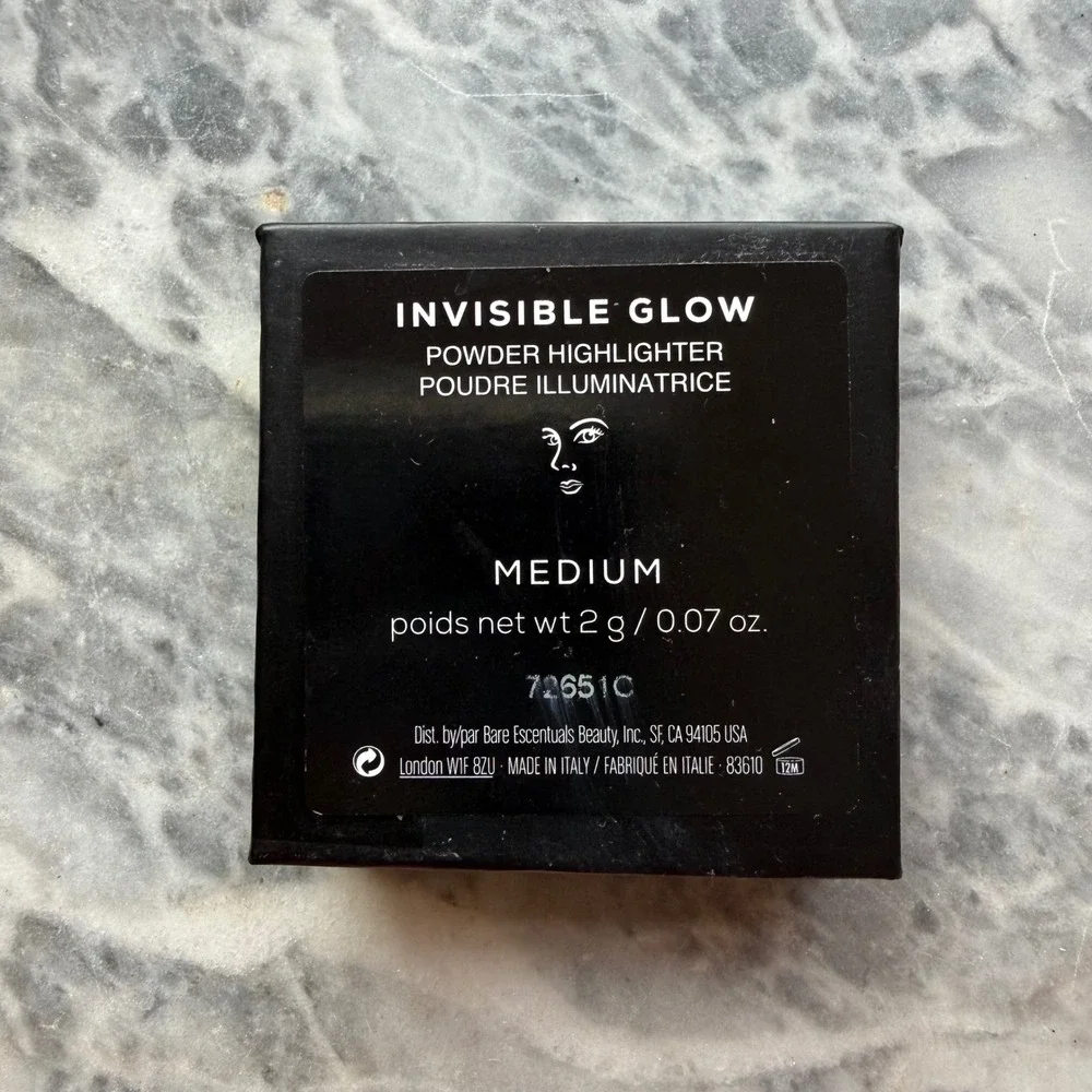 New bareMinerals Invisible Glow Powder Highlighter Medium
